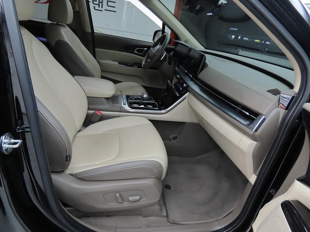 KIA Carnival - Vista 6