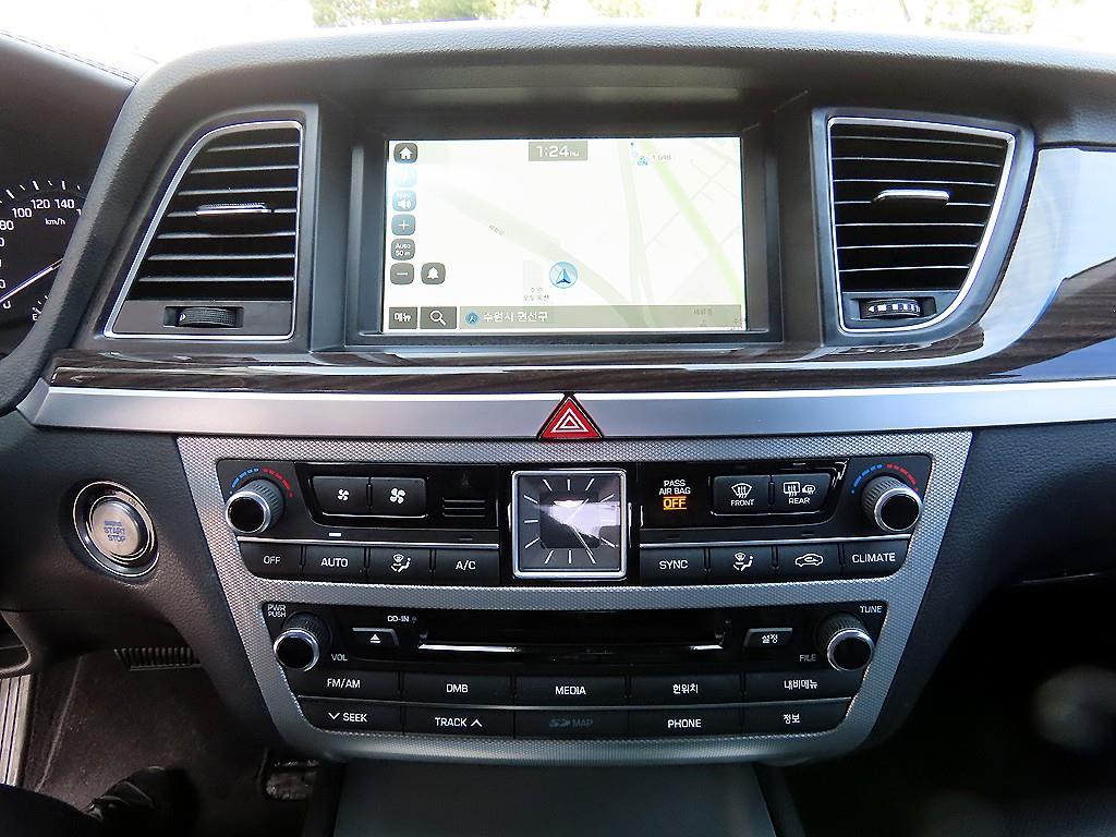 Genesis G80 - Vista 12