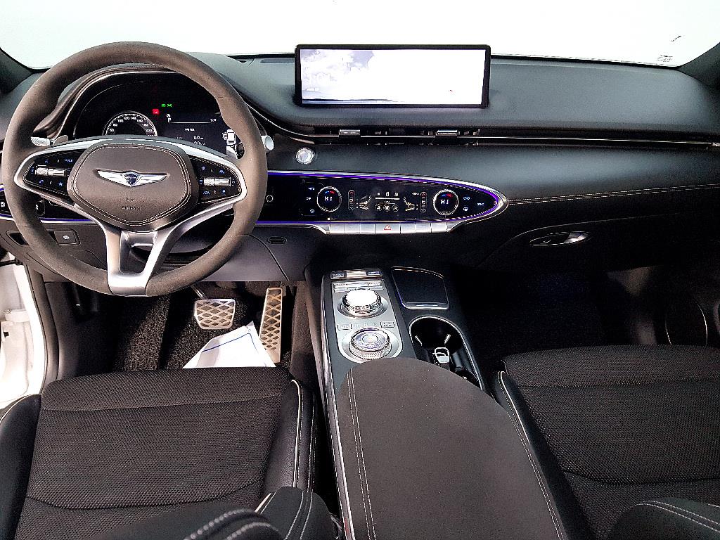 Genesis GV70 - Vista 5