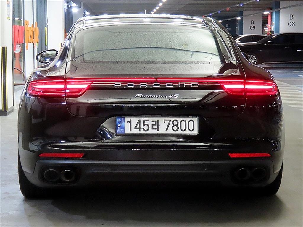 Porsche Panamera - Vista 5