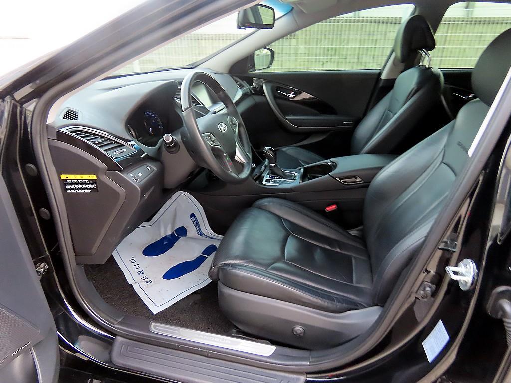 HYUNDAI Grandeur - Vista 5