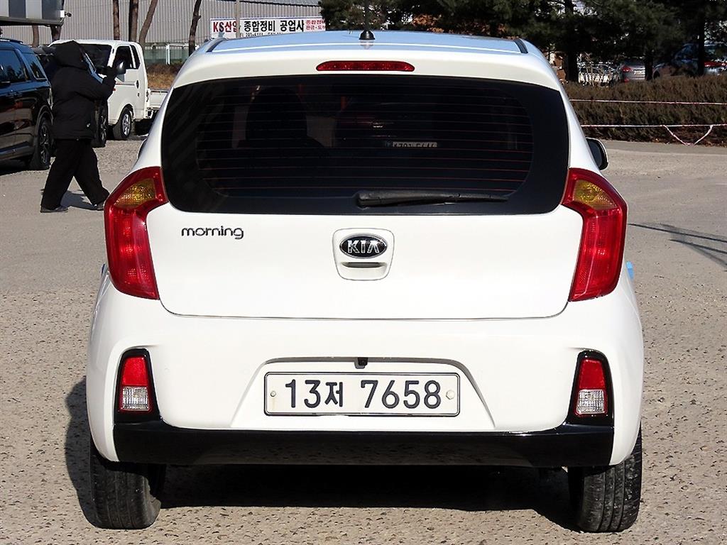 KIA Morning - Vista 4