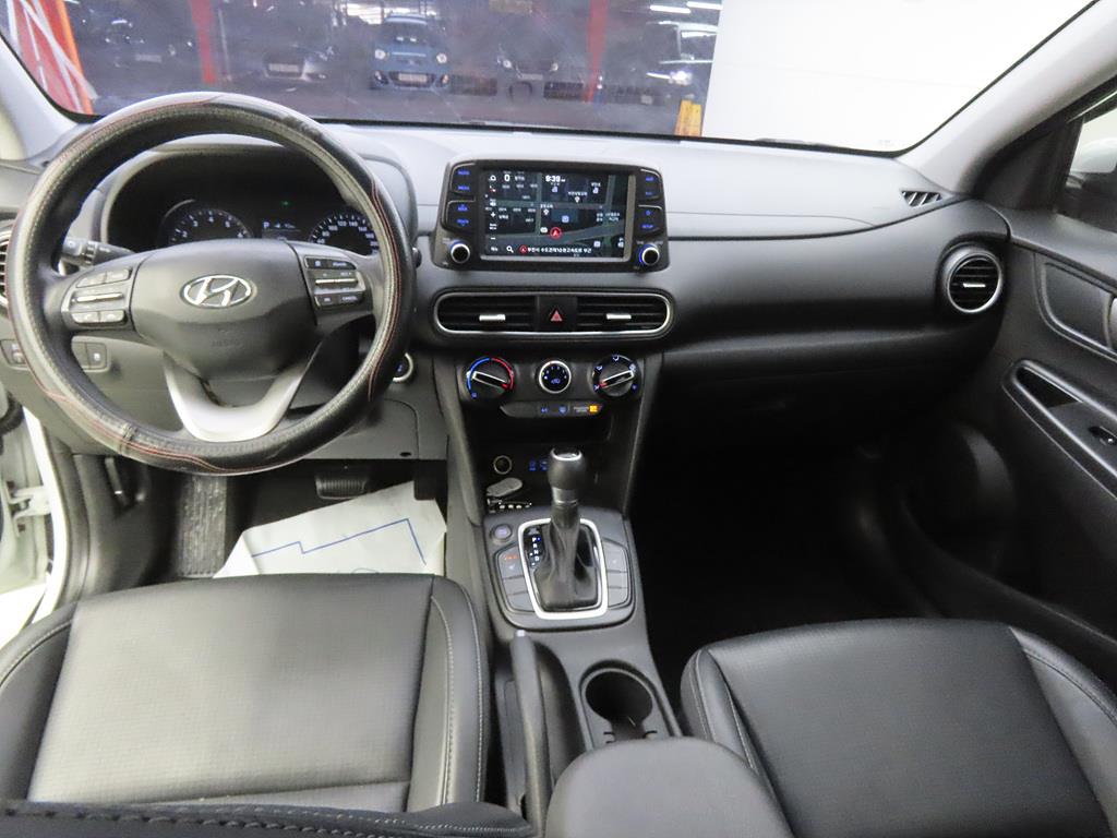 HYUNDAI Kona - Vista 7