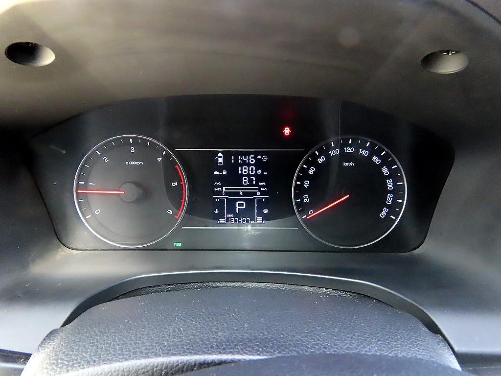 Ssangyong Rexton - Vista 9