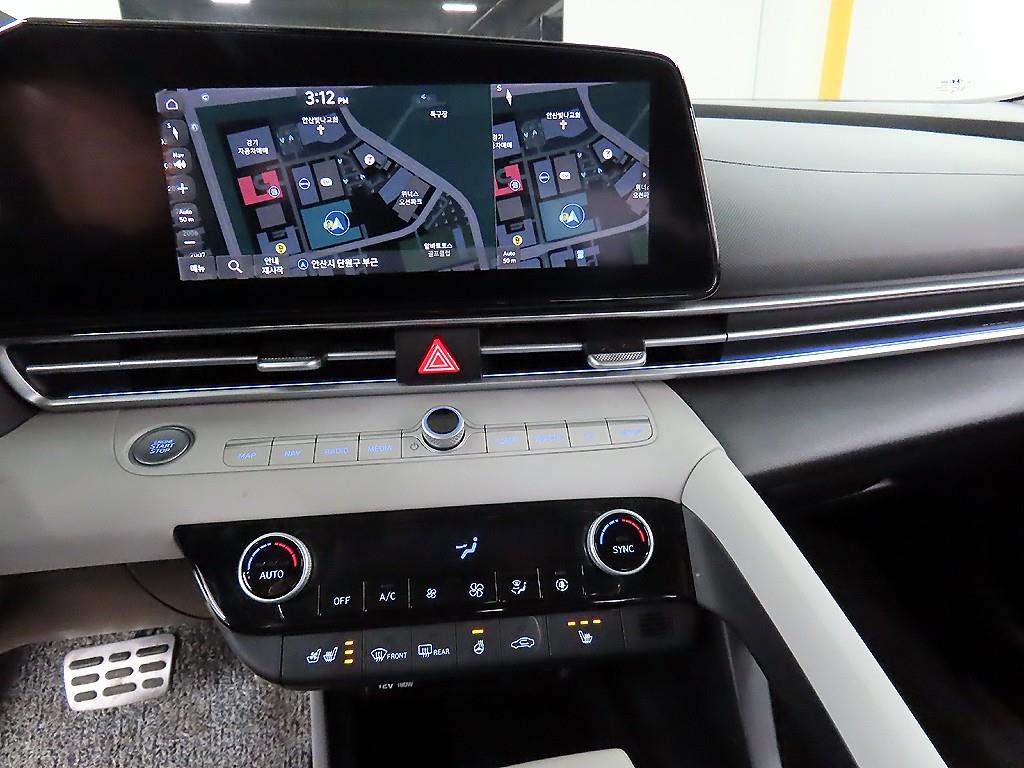 HYUNDAI Avante - Vista 11