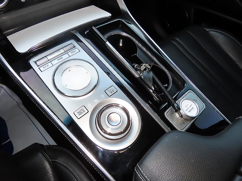 Genesis GV80 - Vista 11