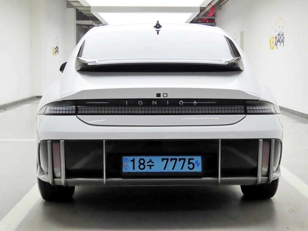 HYUNDAI Ioniq 6 - Vista 3