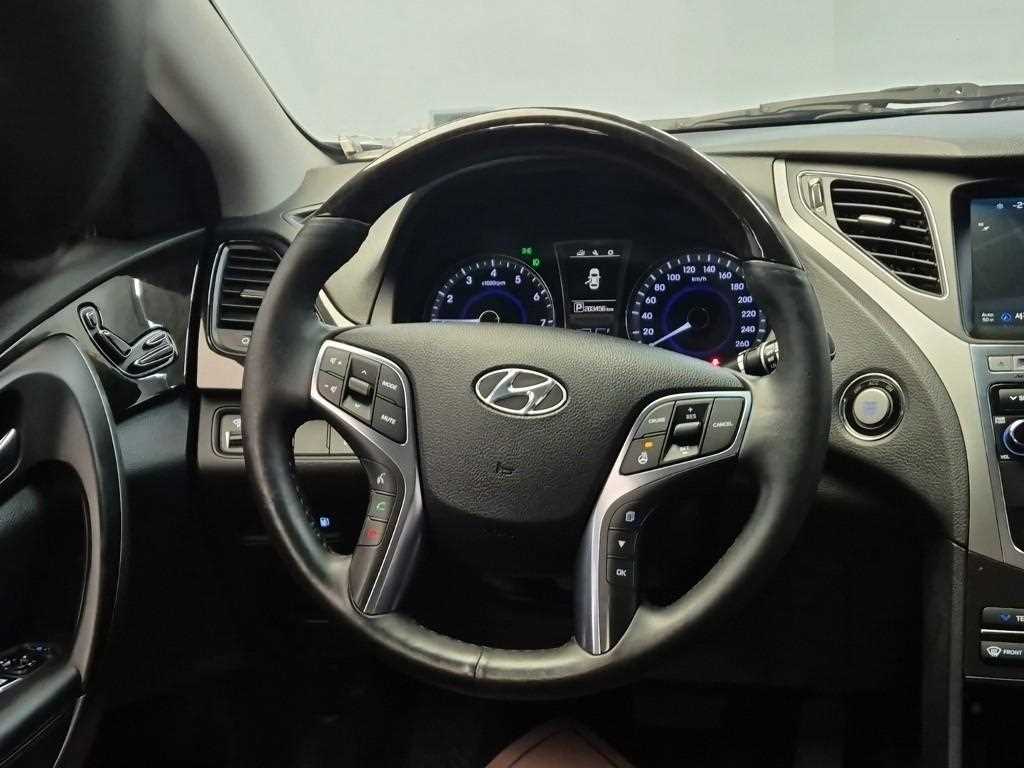 HYUNDAI Grandeur - Vista 9