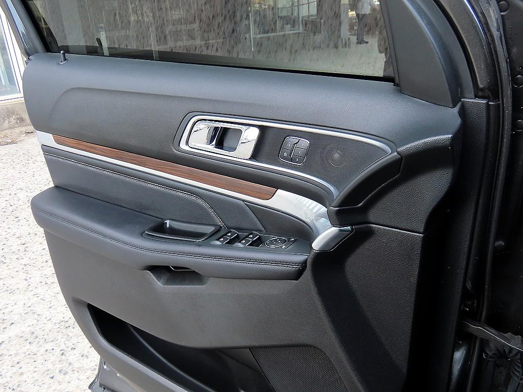 Ford Explorer - Vista 11