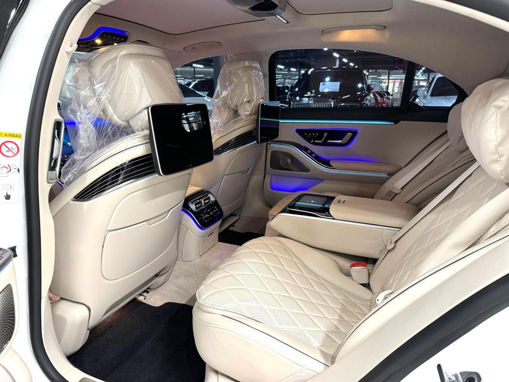 Mercedes Benz S Class - Vista 12