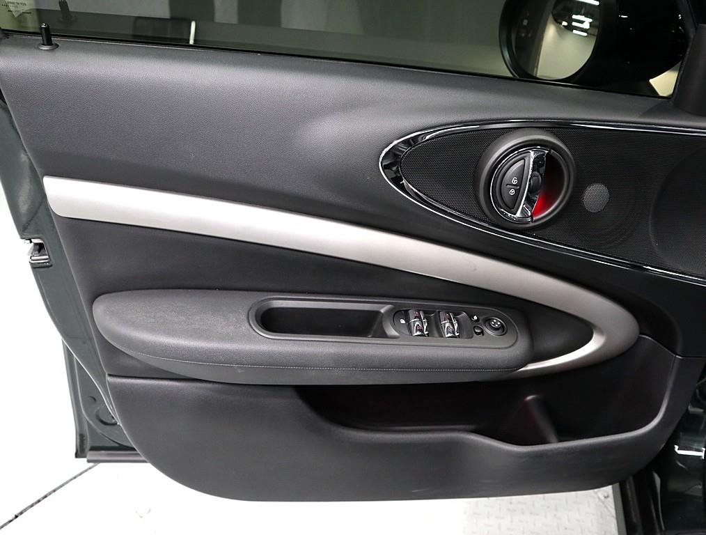 Mini Clubman - Vista 8