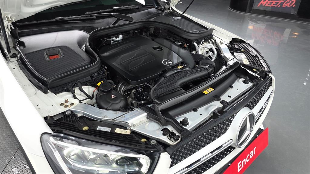 Mercedes Benz GLC Class - Vista 6