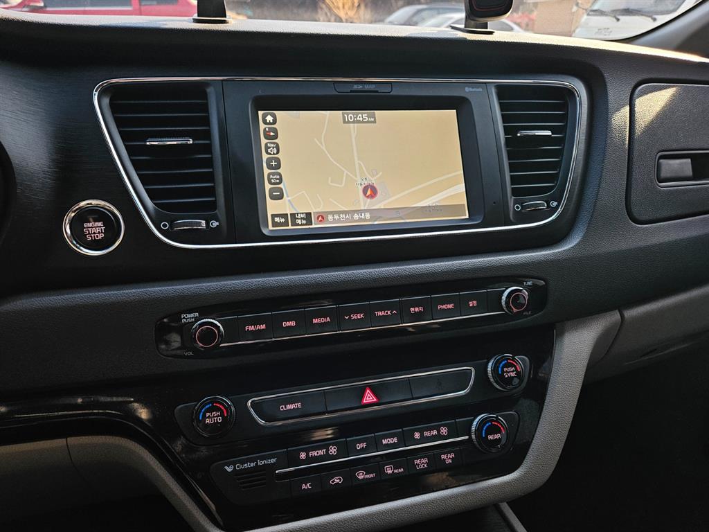 KIA Carnival - Vista 9