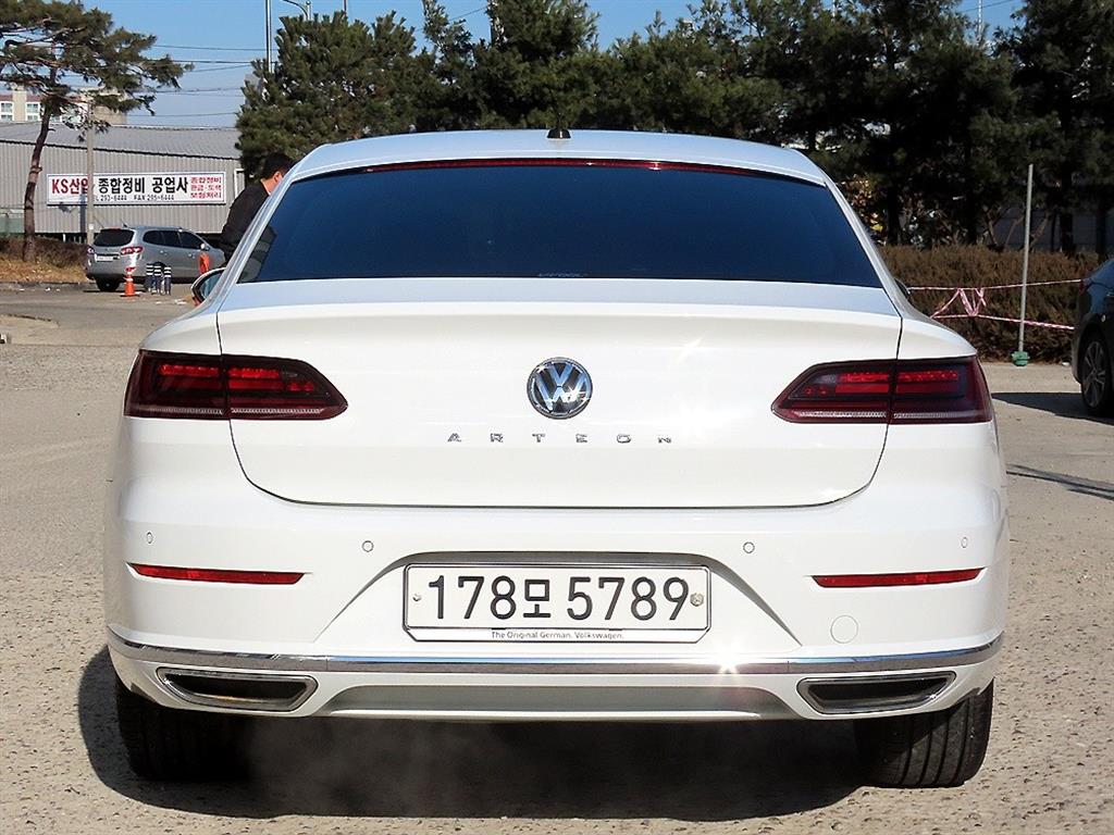 Volkswagen Arteon - Vista 4
