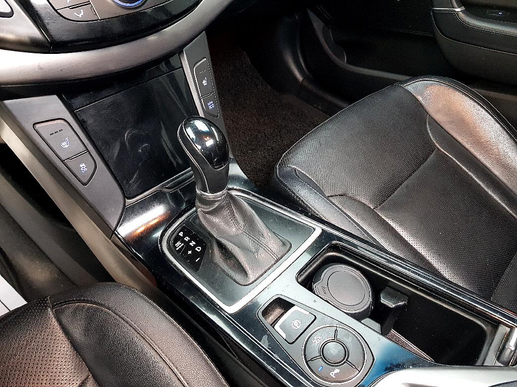 HYUNDAI i40 2012 Plateado - Importación desde Corea - HF Imports Iquique - Foto 13