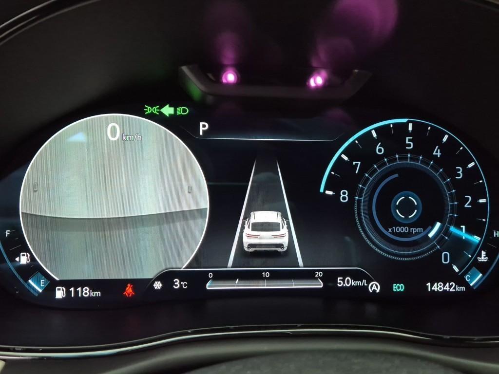 Genesis GV70 - Vista 6