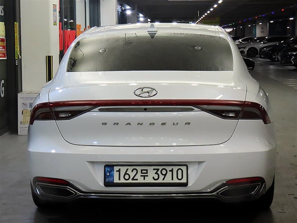 HYUNDAI Grandeur - Vista 5