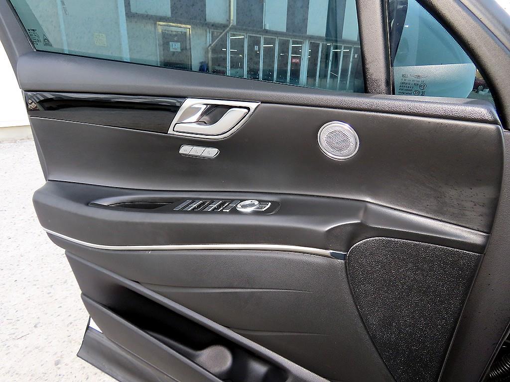 Genesis GV80 - Vista 12