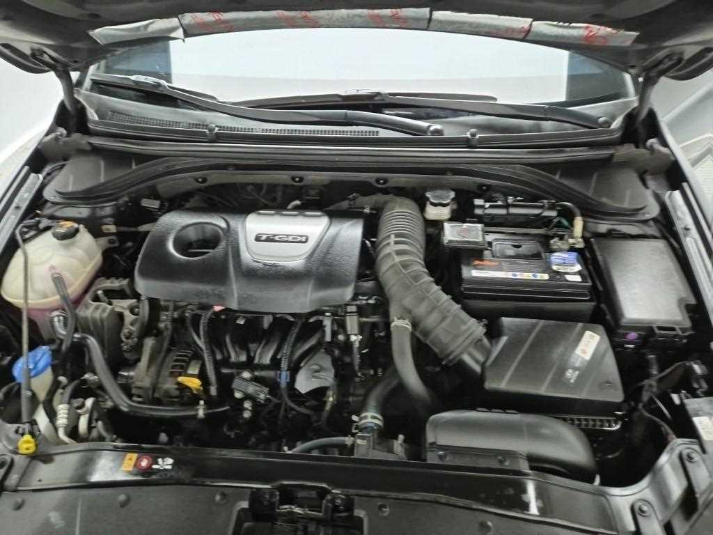 HYUNDAI Avante - Vista 5