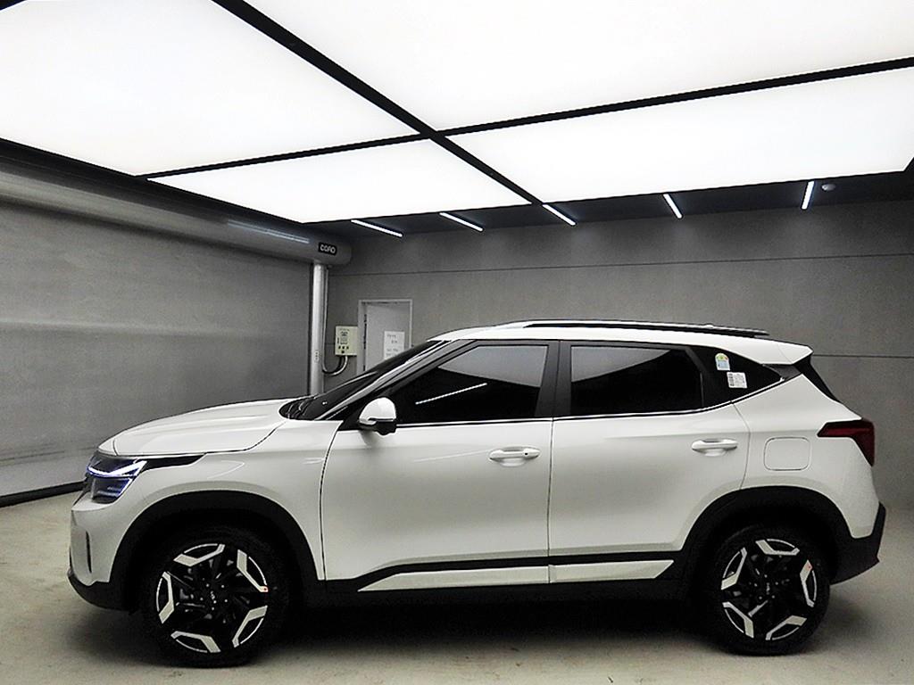 KIA Seltos - Vista 4