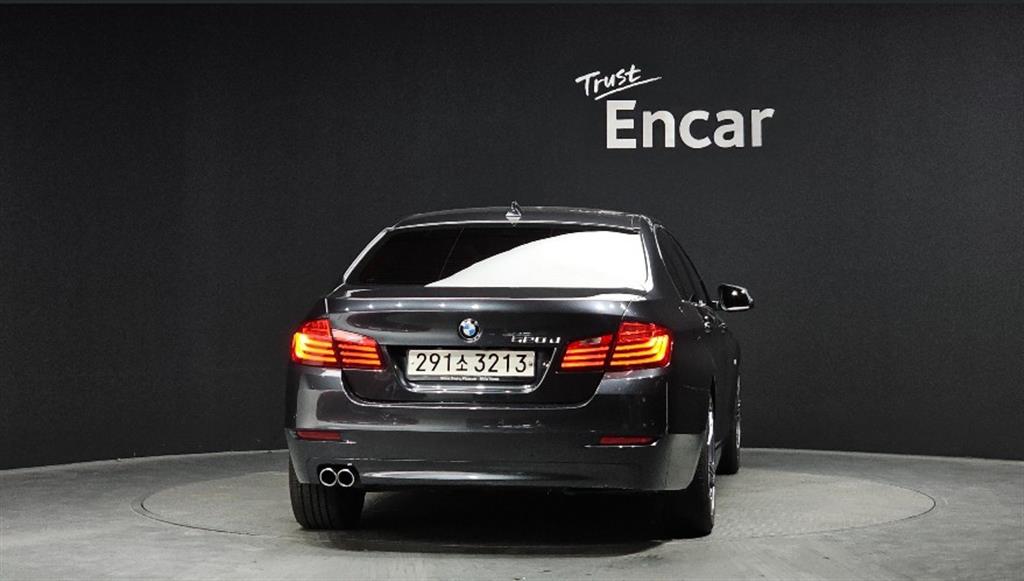 BMW 5 Series - Vista 4