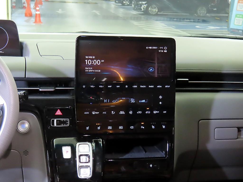 HYUNDAI Staria - Vista 11