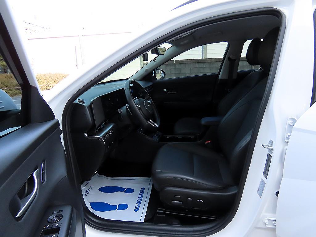 HYUNDAI Kona - Vista 5