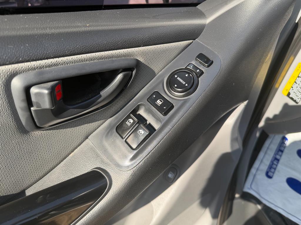 HYUNDAI Starex - Vista 9