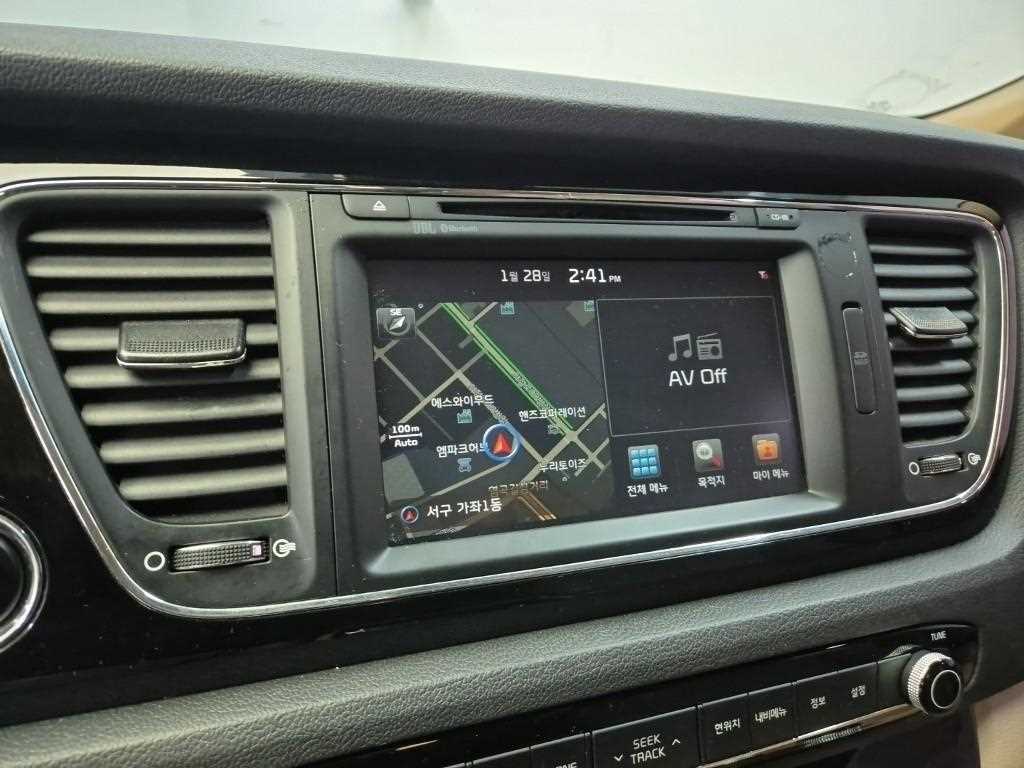 KIA Carnival 2018 Negro - Importación desde Corea - HF Imports Iquique - Foto 13