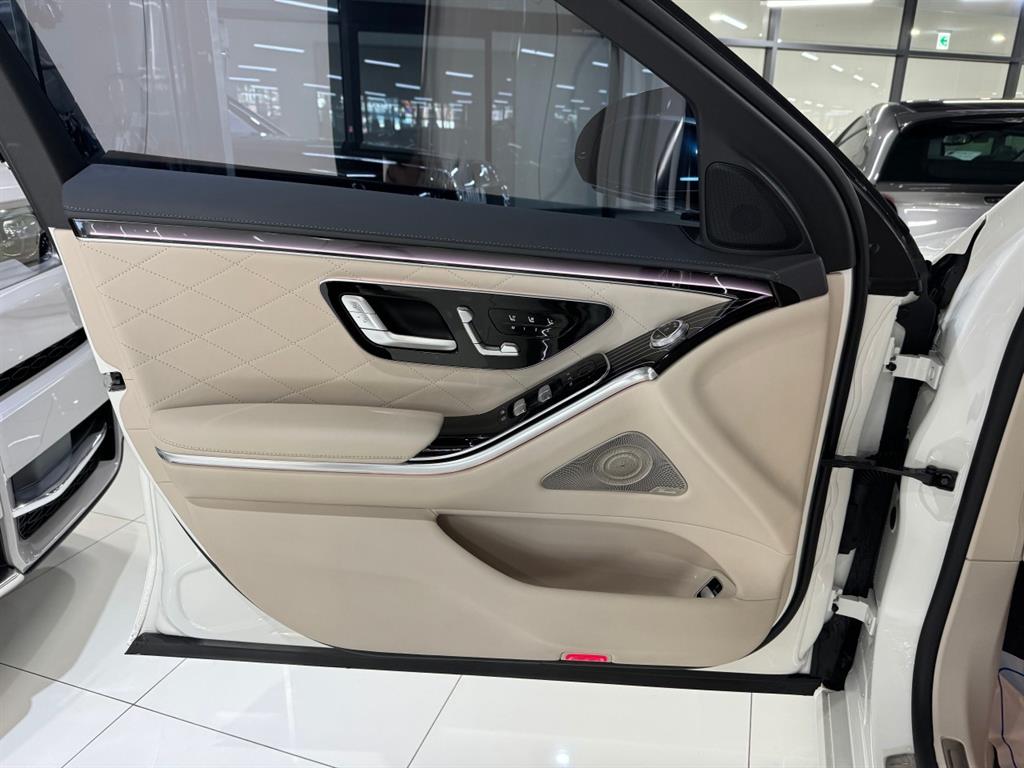 Mercedes Benz S Class - Vista 8