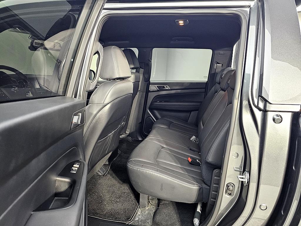 Ssangyong Rexton - Vista 9