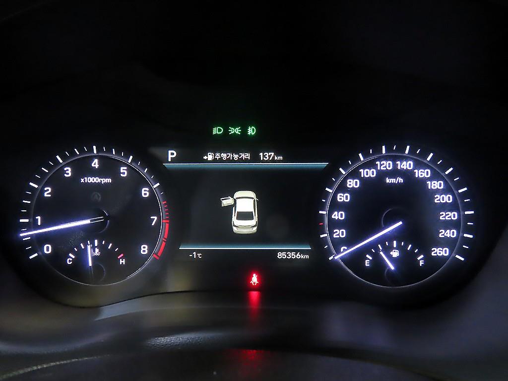 Genesis G80 - Vista 9