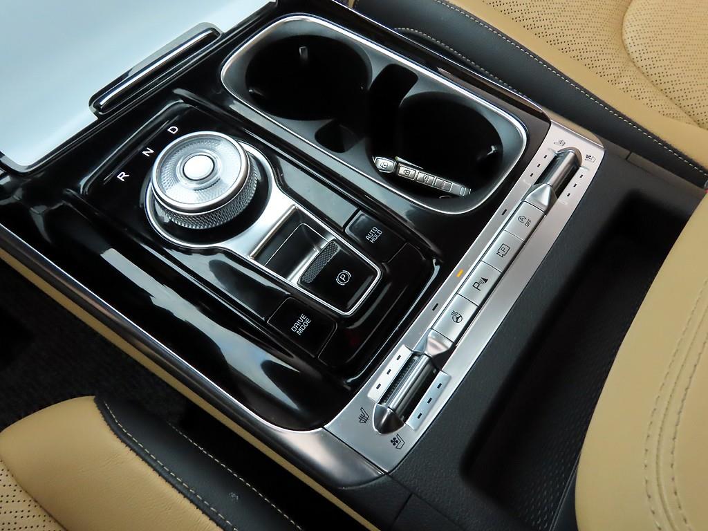 KIA Carnival - Vista 10