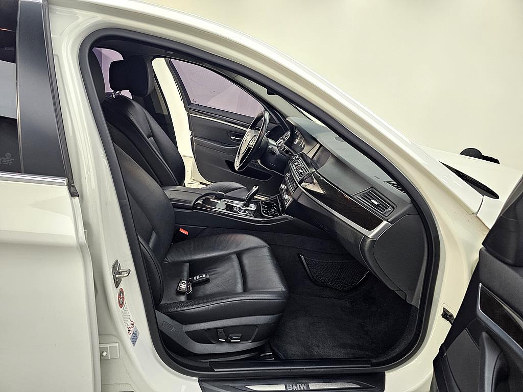 BMW 5 Series - Vista 11