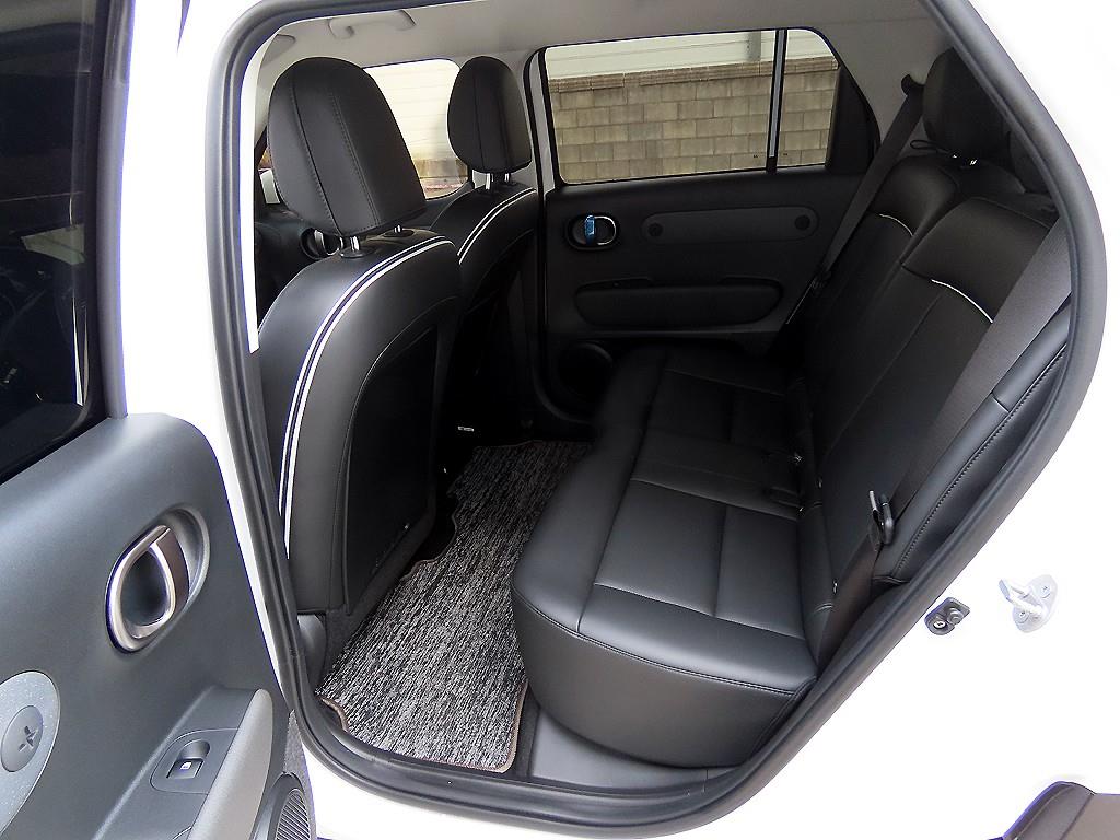 HYUNDAI Casper - Vista 6