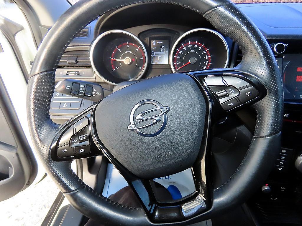 Ssangyong Tivoli - Vista 8