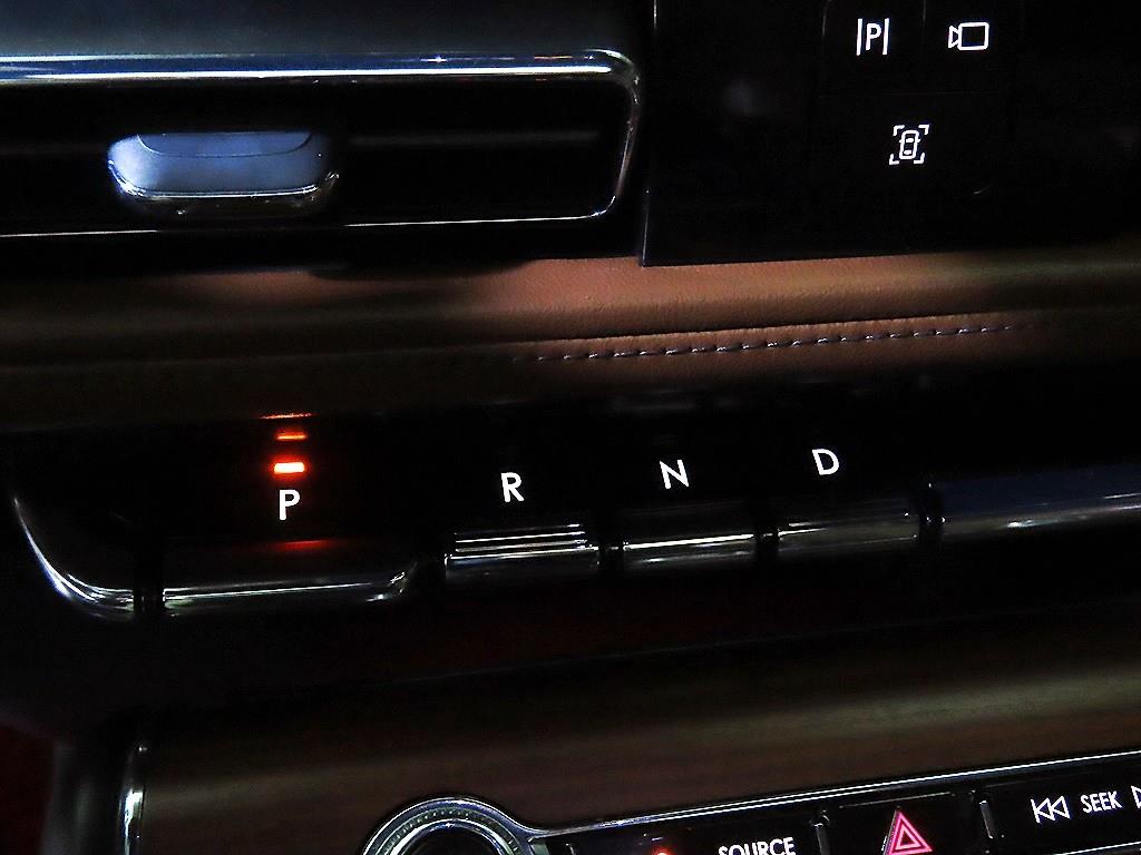 Lincoln Aviator - Vista 12