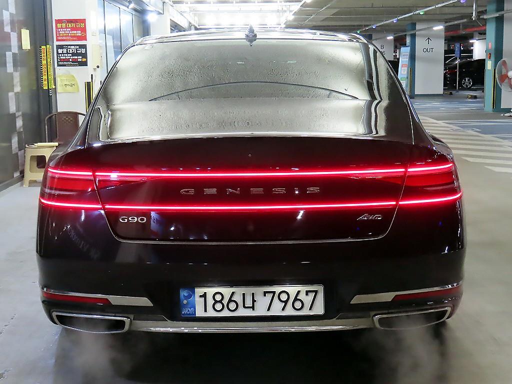 Genesis G90 - Vista 5