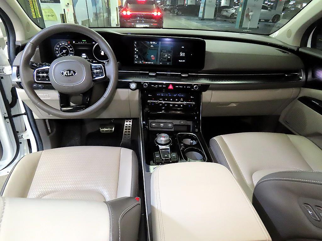 KIA Carnival - Vista 10