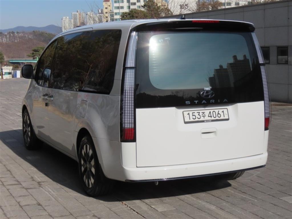HYUNDAI Staria - Vista 7