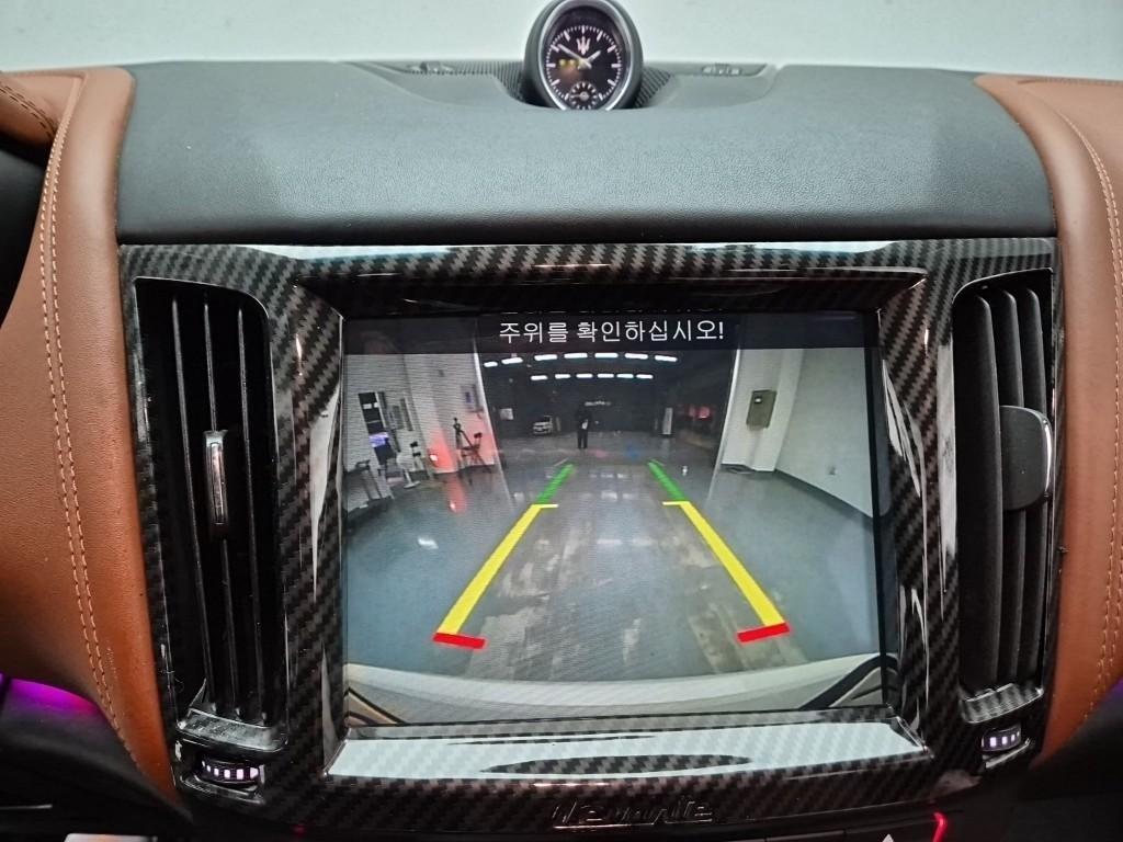 Maserati Levante 2017 Blanco - Importación desde Corea - HF Imports Iquique - Foto 15