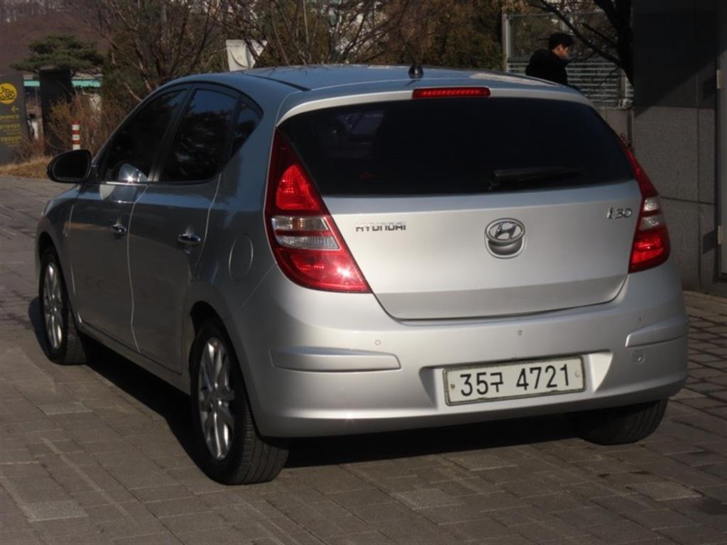 HYUNDAI i30 - Vista 7