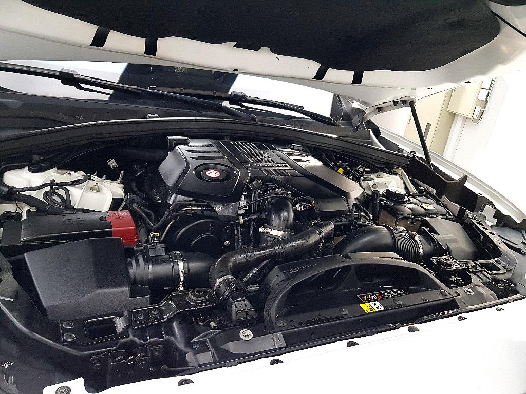 Jaguar F-PACE - Vista 6