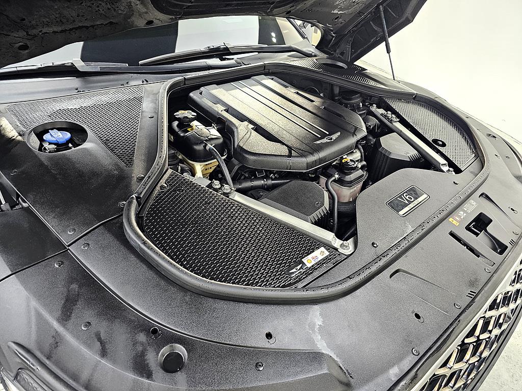 Genesis G90 - Vista 6