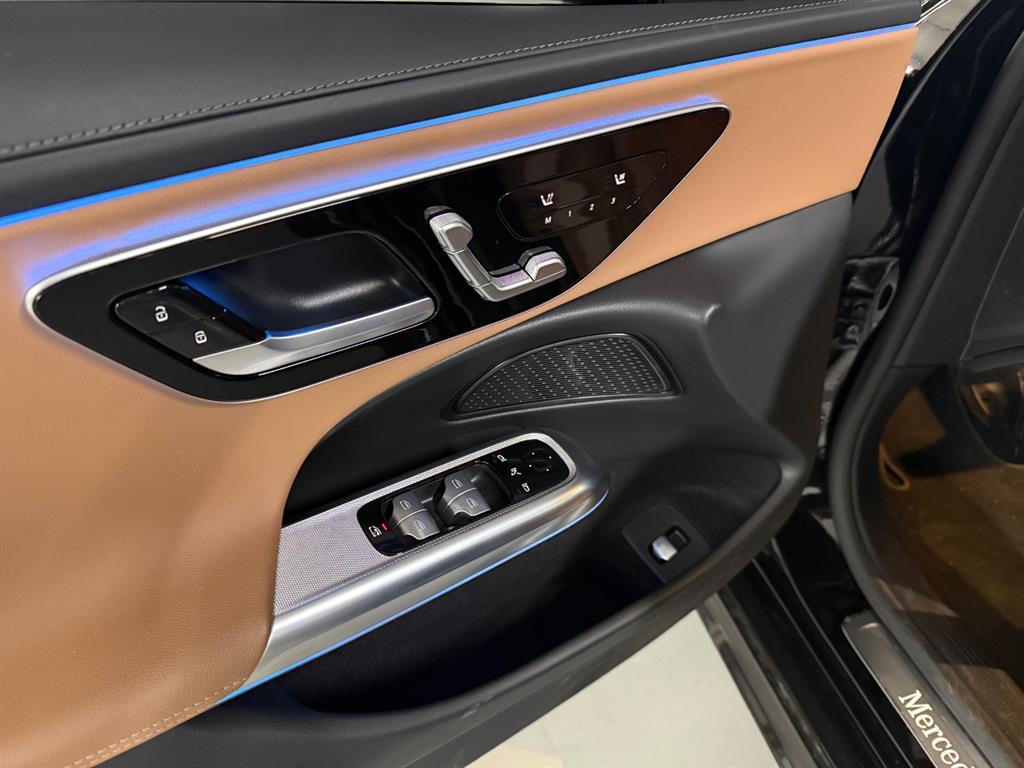 Mercedes Benz E class - Vista 8