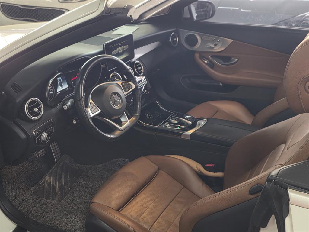 Mercedes Benz C Class - Vista 8