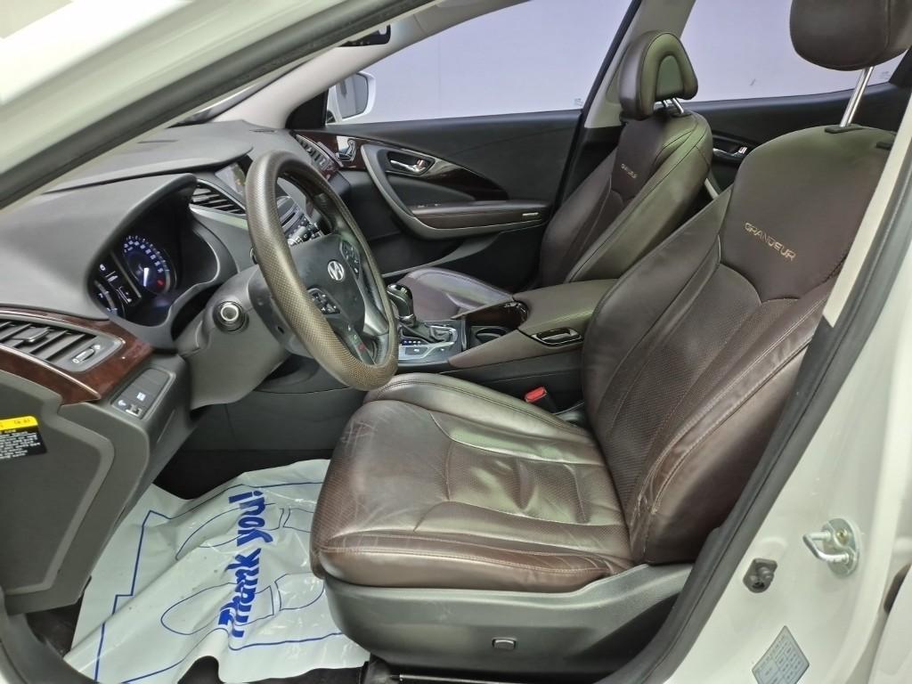 HYUNDAI Grandeur - Vista 11