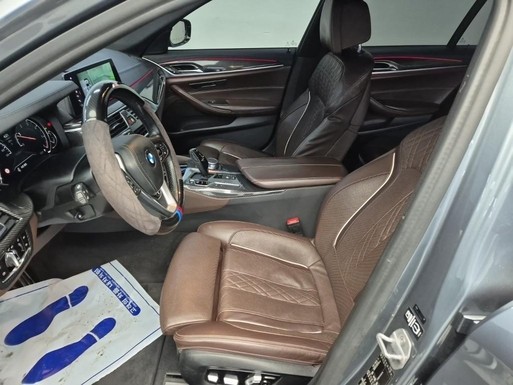 BMW 5 Series - Vista 11