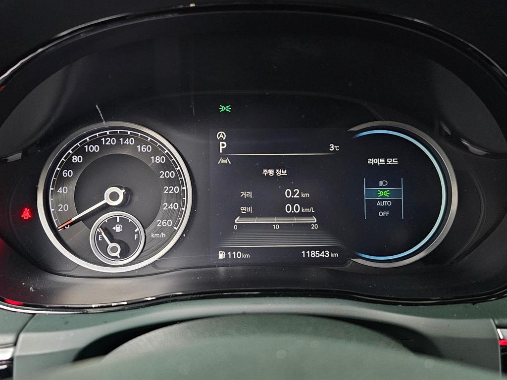 Genesis GV70 - Vista 8