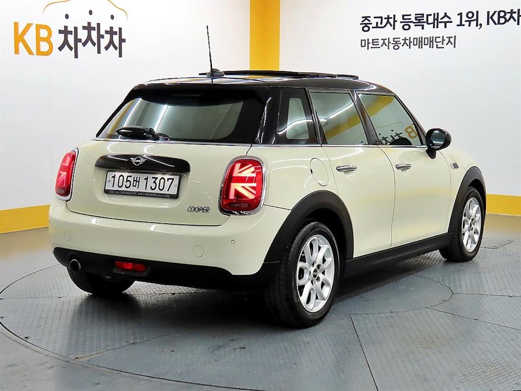 Mini Cooper - Vista 4